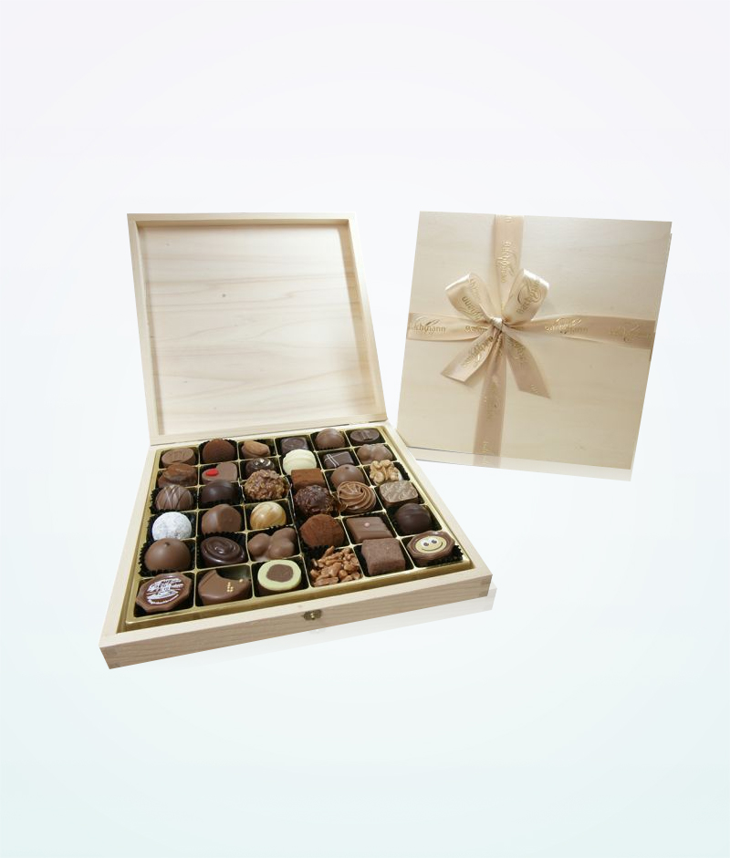 Bachmann Pralines In Wooden Box 48 pieces