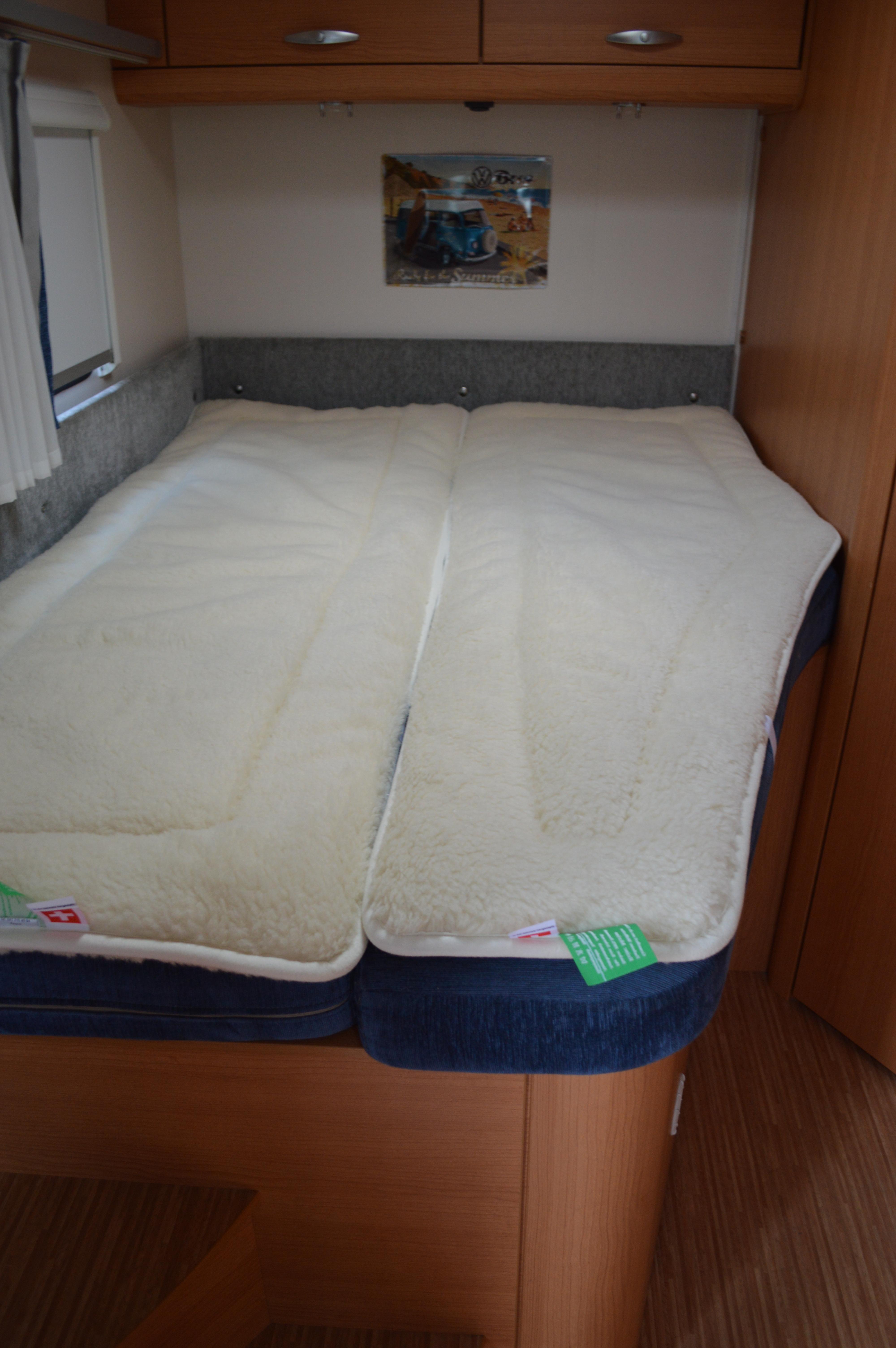 merino-wool-and-cashmere-blanket